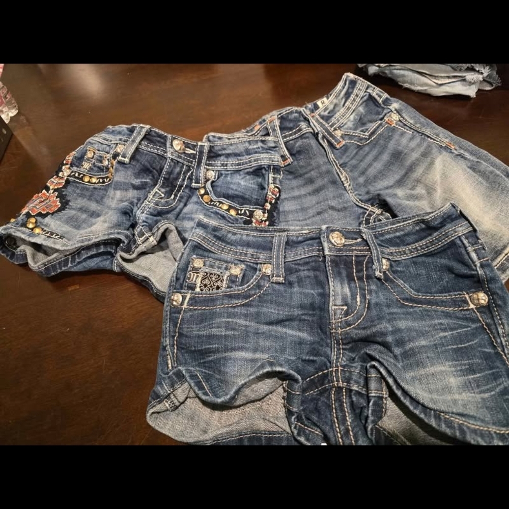 Embroidered Denim Shorts - Picture 2 of 4
